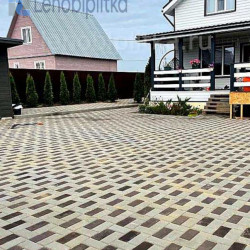 Укладка тротуарной Брусчатки кирпичик  2 цвета